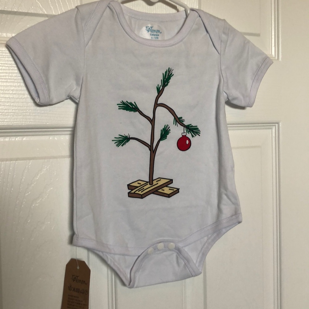 NWT Charlie Brown Holiday Tree Onesie
